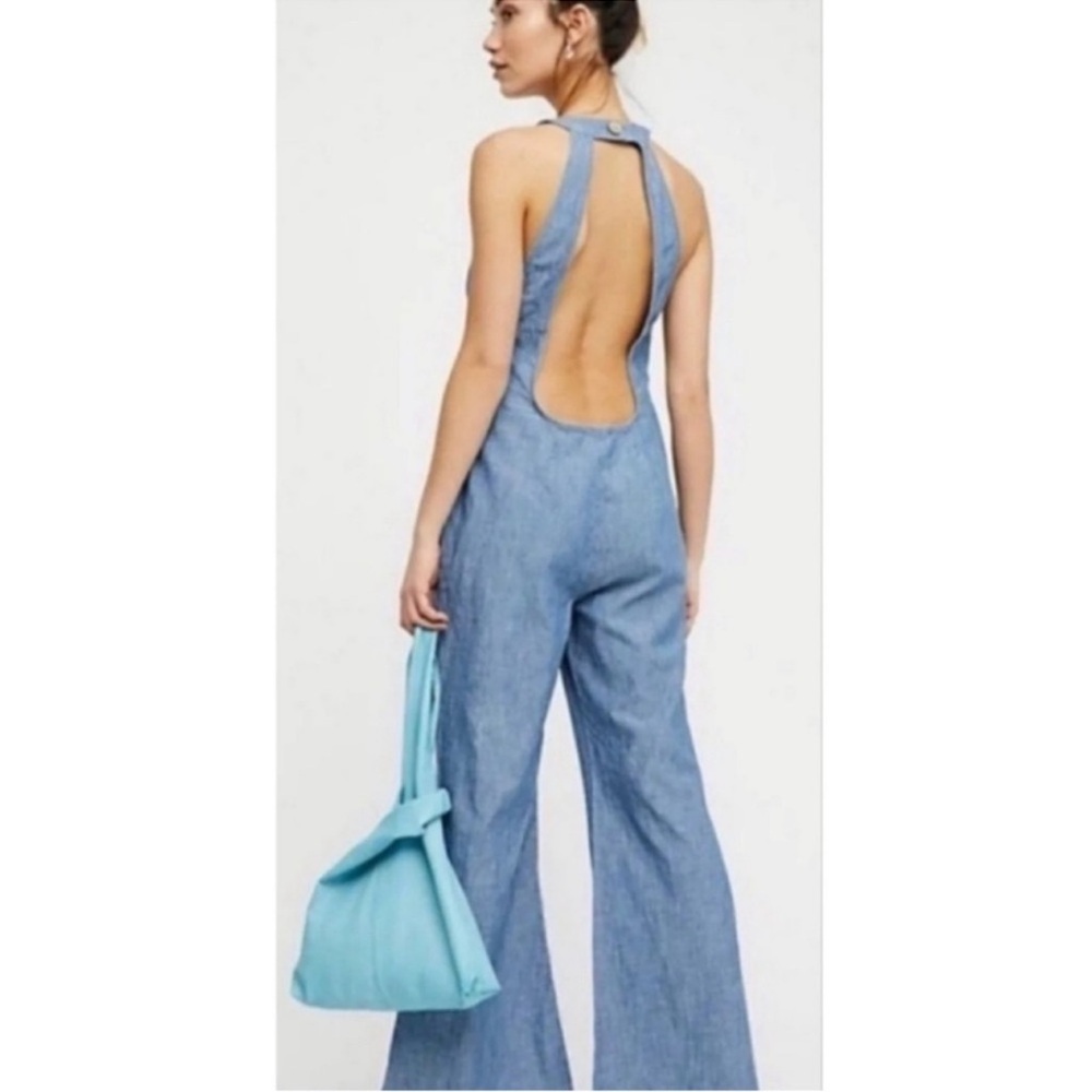 FREE PEOPLE DANCE ALL NIGHT CUT OUT BACKLESS DENIM JUMPSUIT size 0 - Picture 5 of 9